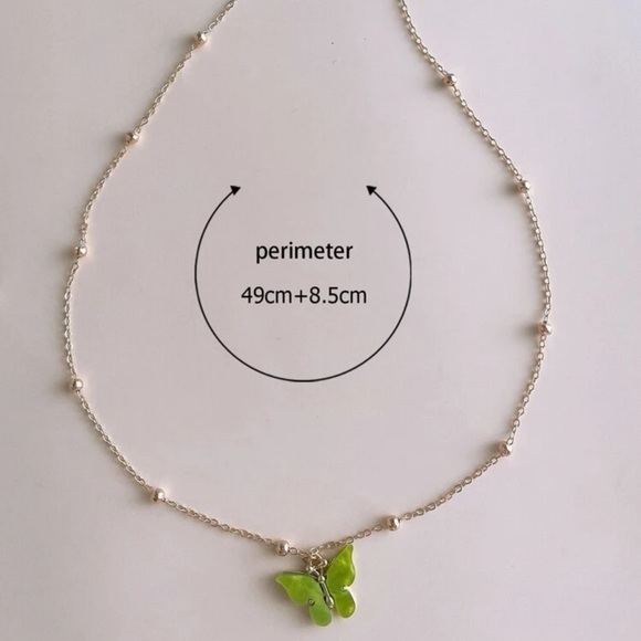 Butterfly Chain Charm Necklace Golden - Picture 4 of 7